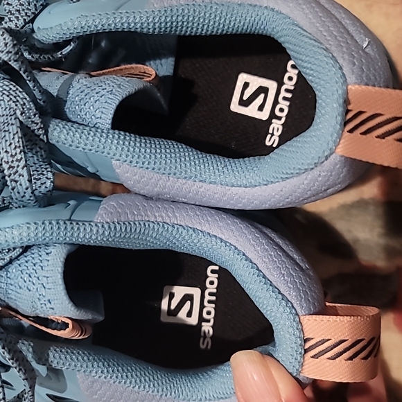 Salomon Smooth Operator Running shoes almost brand new! - Picture 8 of 9